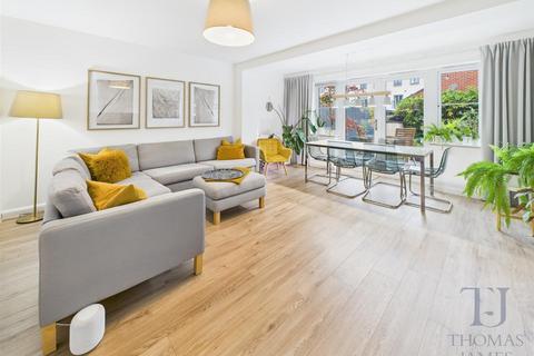 3 bedroom townhouse for sale, Halfpenny Walk, Wilford. Nottingham