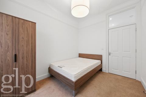 3 bedroom apartment to rent, Ridgmount Gardens, Bloomsbury, WC1