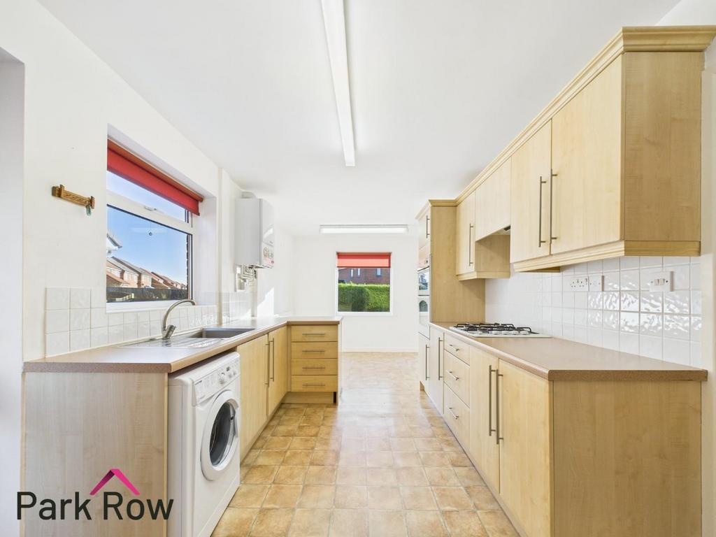Open plan kitchen/dining room