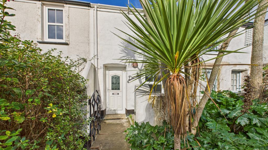 2 Bedroom Mid Terraced House for Sale