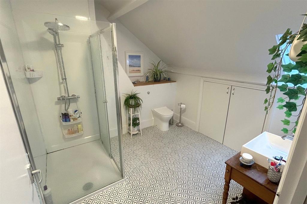 2nd Floor Bathroom