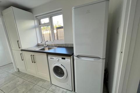 undefined, Lent Rise Road, Slough SL1