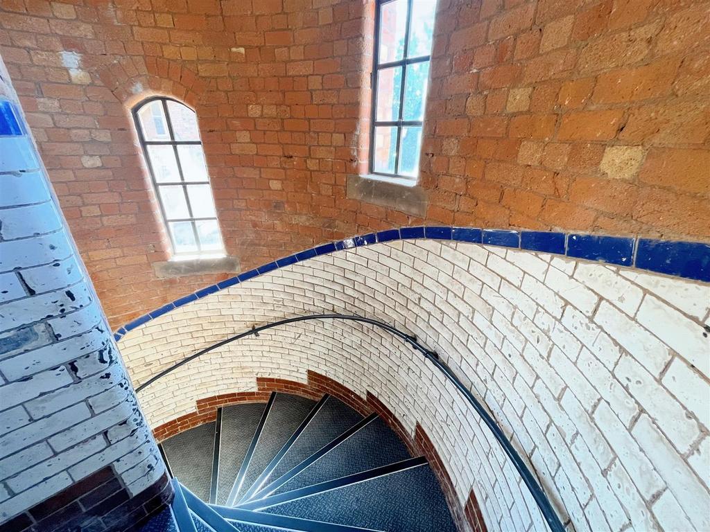 Staircase 1.jpg