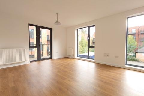 2 bedroom apartment to rent, CENTRAL COULSDON