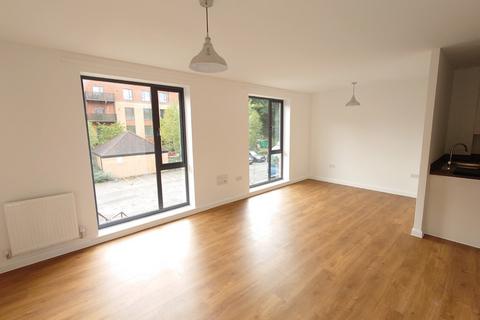2 bedroom apartment to rent, CENTRAL COULSDON