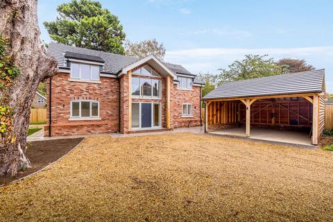 4 bedroom detached house for sale, Hawthorn Bank, Spalding