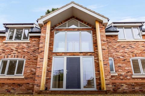 4 bedroom detached house for sale, Hawthorn Bank, Spalding