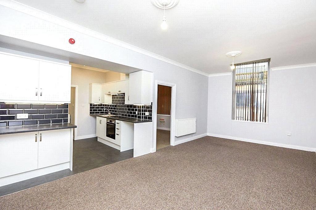 Kitchen/Lounge Area