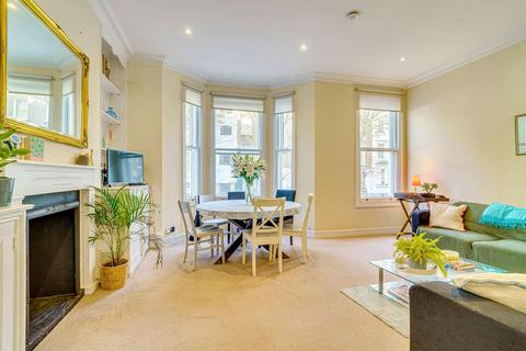 2 bedroom flat for sale, Harwood Road, London, SW6