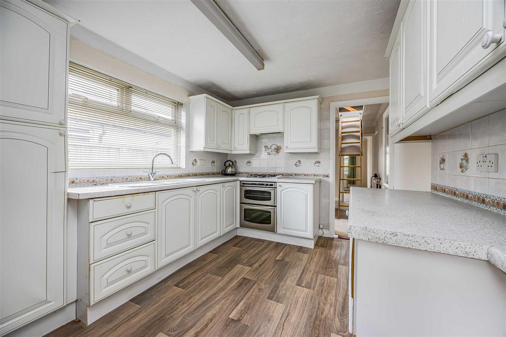 66 Durley Avenue, Cowplain-Small-Portico Marketing-