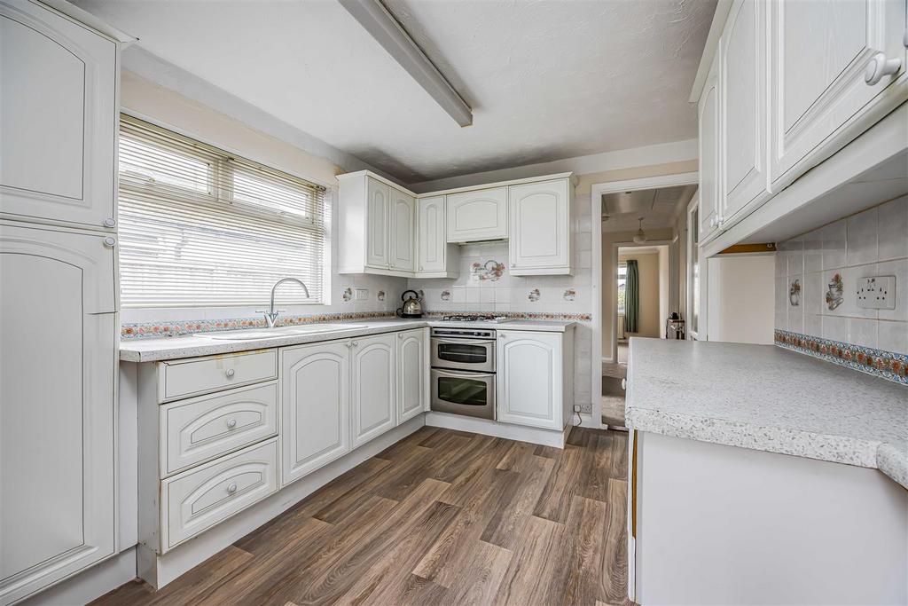 66 Durley Avenue, Cowplain-Small-Portico Marketing-