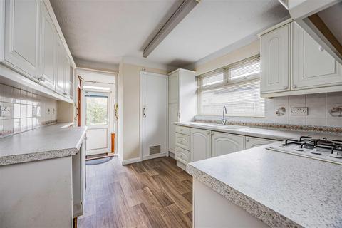 2 bedroom bungalow for sale, Durley Avenue, Waterlooville PO8