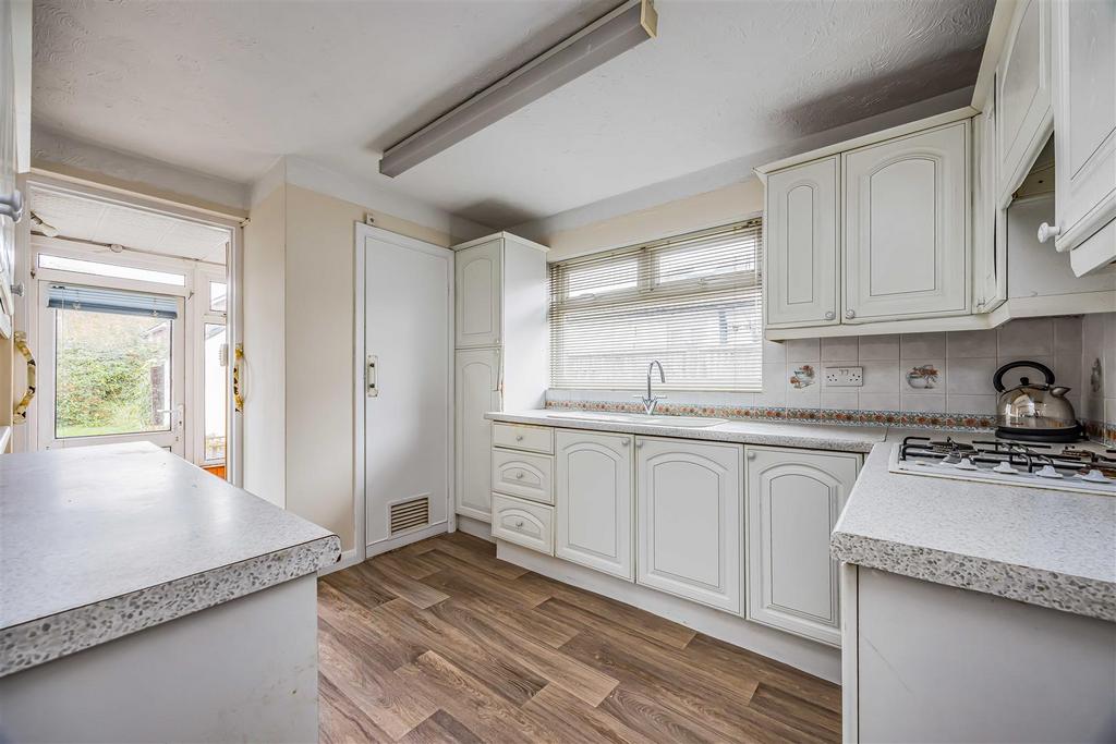 66 Durley Avenue, Cowplain-Small-Portico Marketing-