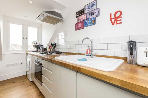 1 bedroom flat to rent, Conyers Road, London SW16