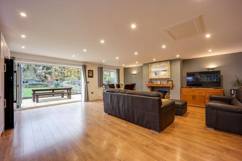 5 bedroom detached bungalow for sale, Gull Road, Guyhirn, PE13