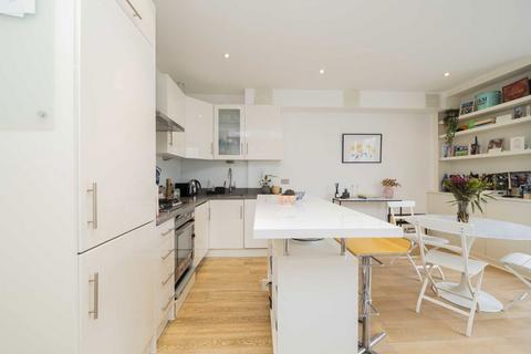 2 bedroom flat to rent, Clanricarde Gardens, London W2