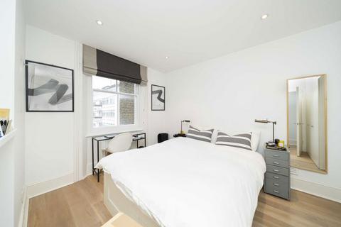 2 bedroom flat to rent, Clanricarde Gardens, London W2
