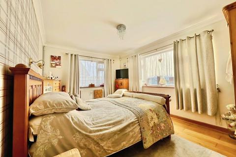 3 bedroom bungalow for sale, Astor Road, Sevenoaks TN15