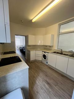 6 bedroom end of terrace house for sale, Swansea SA2