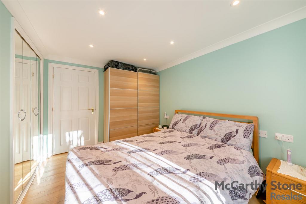 8668912-interior09.jpg