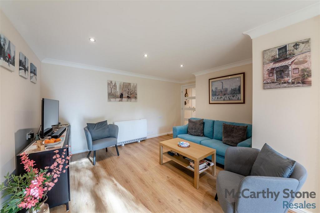 8668912-interior18.jpg