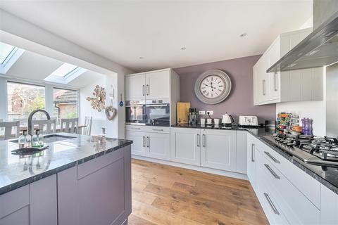 3 bedroom detached house for sale, Corn Croft Lane, Devizes