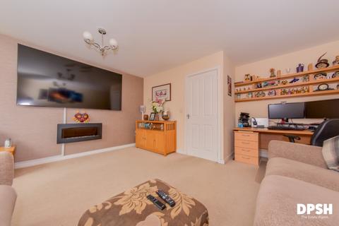3 bedroom semi-detached house for sale, Waggon Road, Leeds