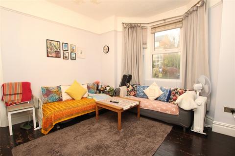 1 bedroom flat for sale, Cantwell Road, Shooters Hill, SE18