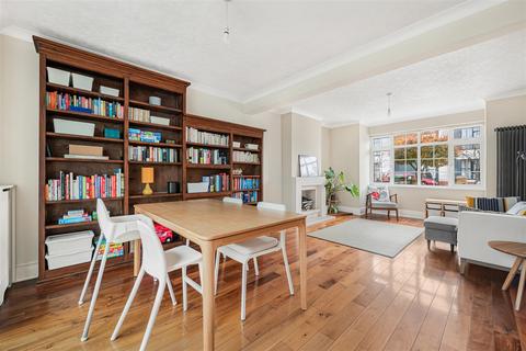 undefined, Kingsley Avenue, Sutton