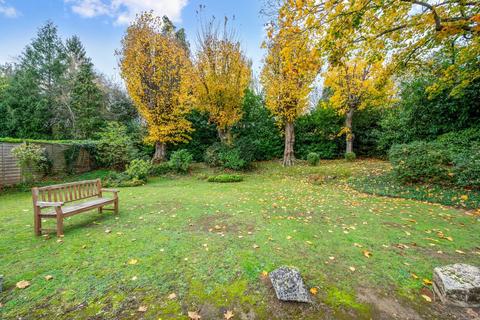 2 bedroom flat for sale, St. Monicas Road, Tadworth KT20