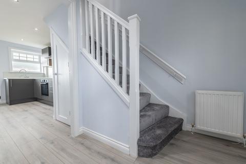 3 bedroom semi-detached house to rent, Gilmour Avenue, Clydebank