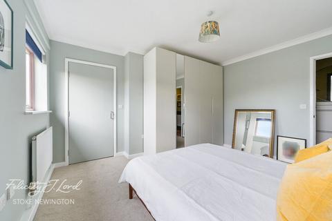 Cazenove Road, London N16