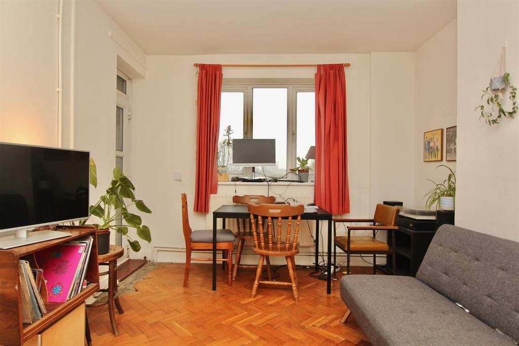 Gaskin House, N16