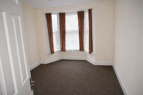5 bedroom semi-detached house for sale, Ruskin Aveue, London E12