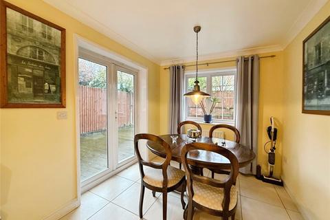 3 bedroom end of terrace house for sale, Cambridge Road, Crowthorne, Berkshire