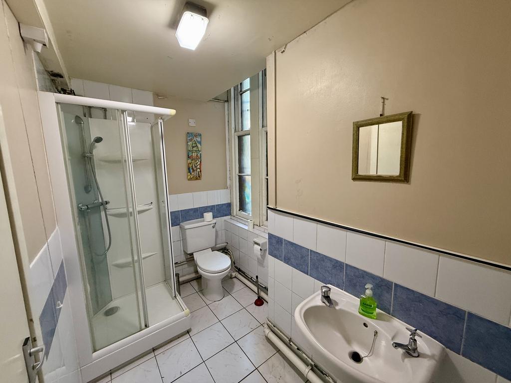 Shower Room 3