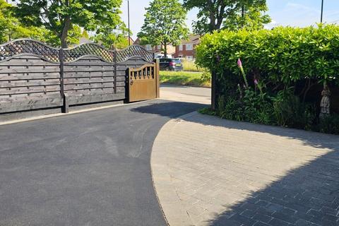 3 bedroom semi-detached house for sale, Kenpas Highway, Coventry CV3