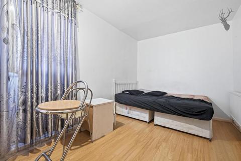 3 bedroom duplex for sale, Crane House, Bow