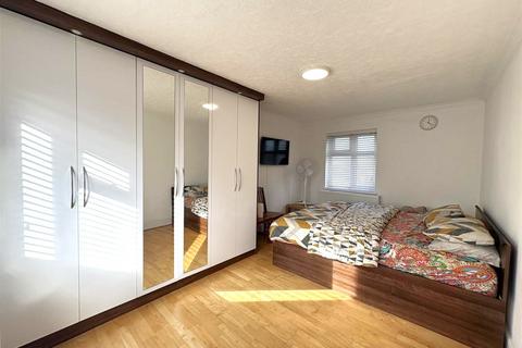 3 bedroom semi-detached house for sale, Green Lane, Edgware, HA8