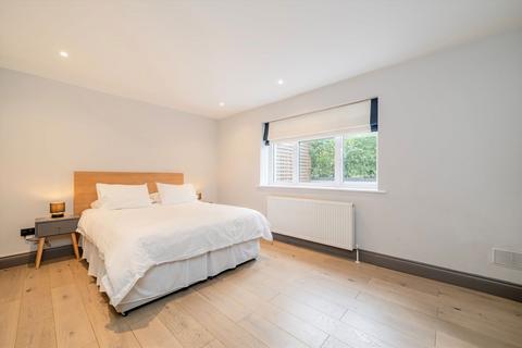2 bedroom flat to rent, St. Anns Villas, London W11