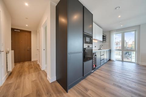 3 bedroom flat to rent, Townsend Road, London, SE3