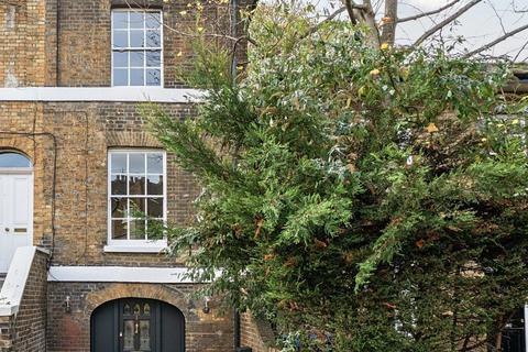 4 bedroom terraced house for sale, County Grove, London, SE5