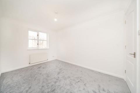 undefined, Malting Way, Isleworth TW7