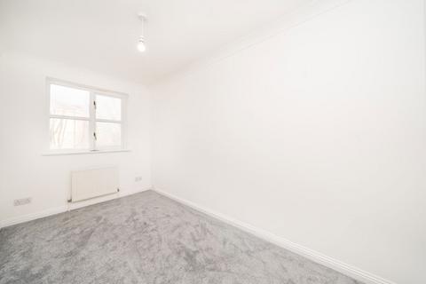 undefined, Malting Way, Isleworth TW7