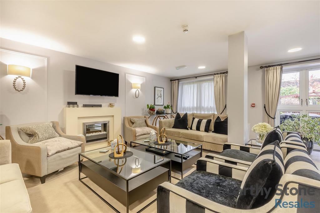 8669244-interior20.jpg