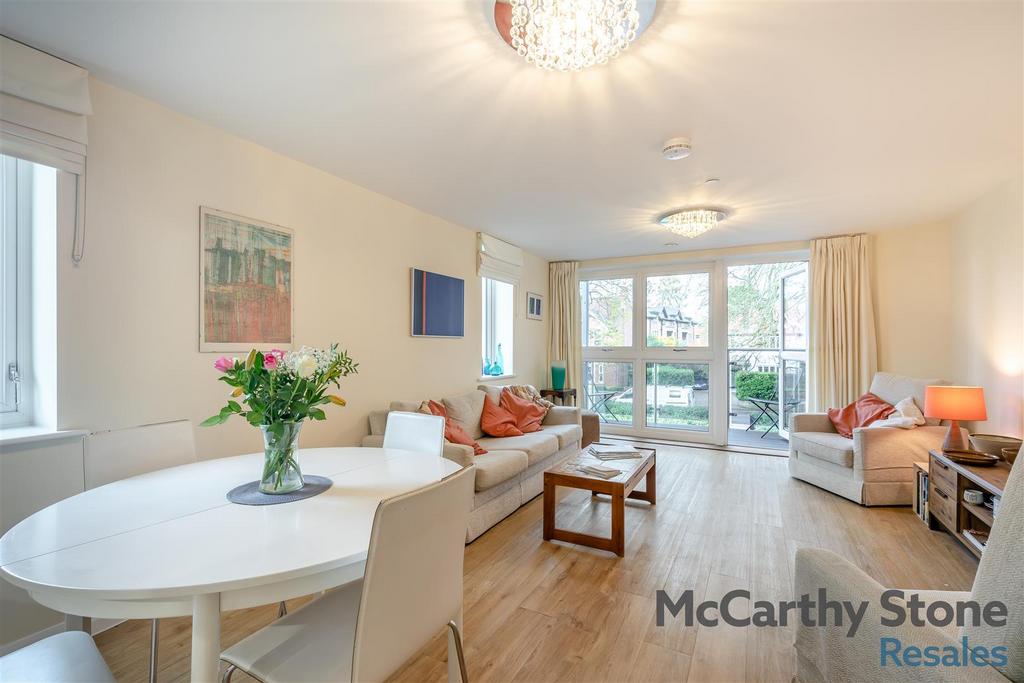8669244-interior16.jpg