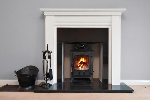 4 bedroom detached house for sale, Swallowcliffe, Bournes Green Catchment, Shoeburyness, Essex, SS3