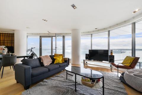 3 bedroom flat for sale, New Providence Wharf, 1 Fairmont Avenue, E14