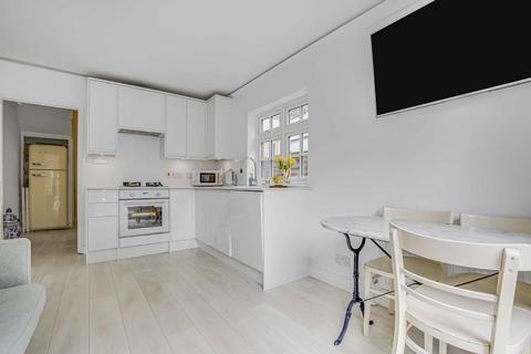undefined, Verbena Gardens, London W6