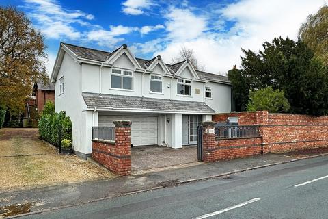 4 bedroom detached house for sale, Clay Lane, Hale